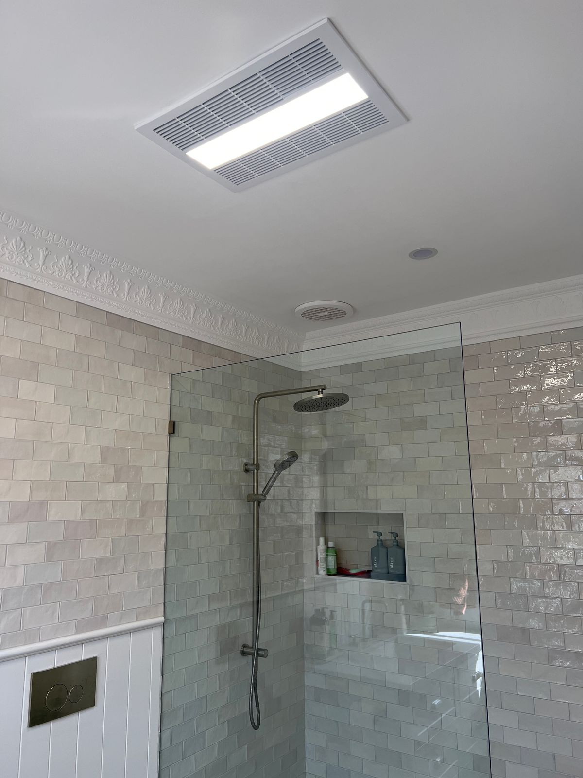 Ventair Sahara 4 in 1 Bathroom Heat/Cool/Exhaust Fan (SAH31WH, SAH31BL ...