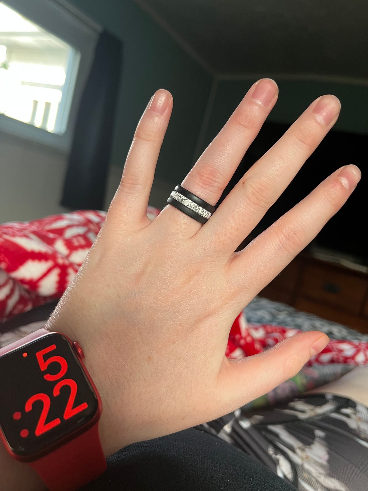 Stackable Womens Air Rose patterned wedding rings from Groove Life