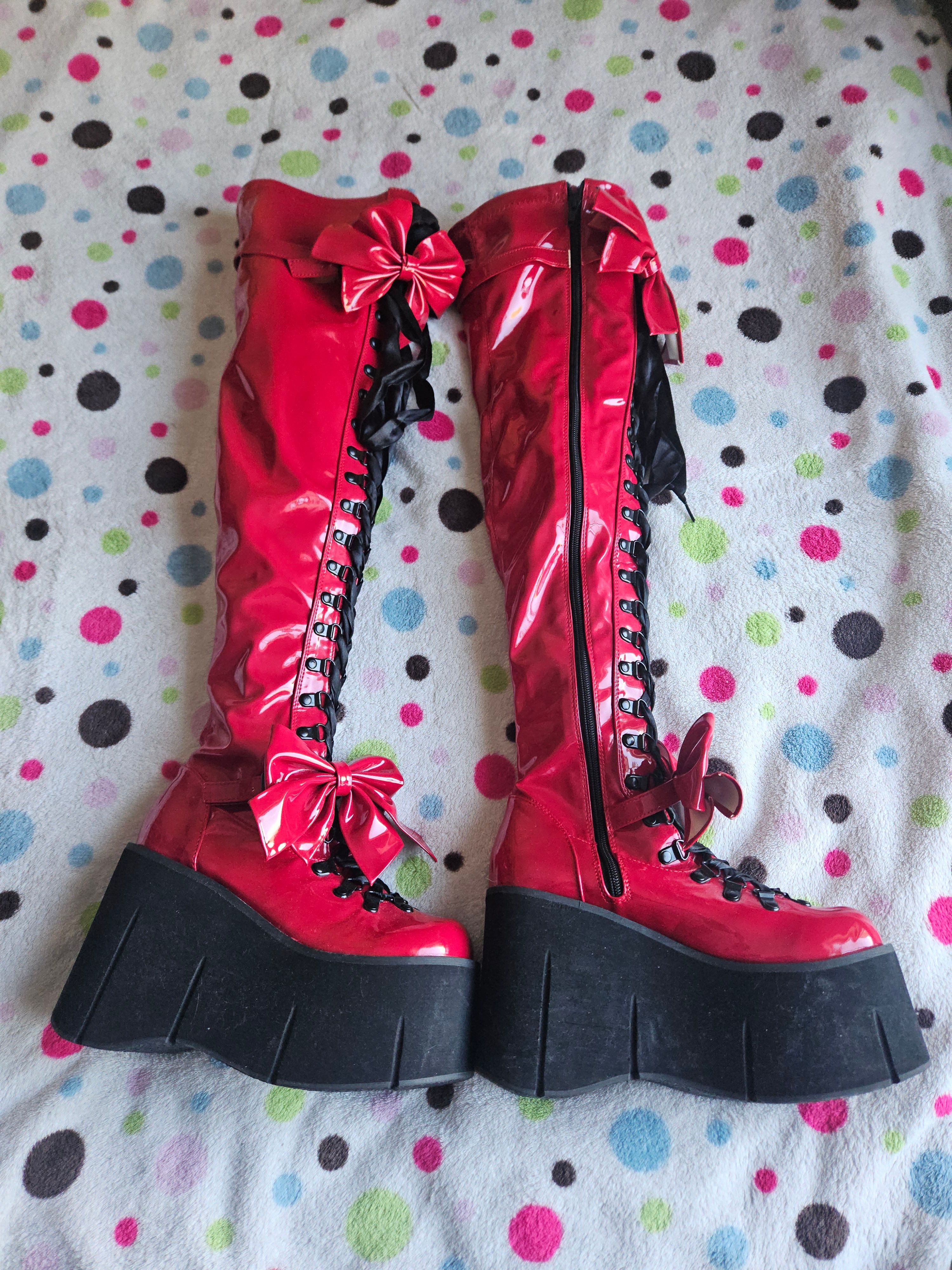 bloody scary!拘りのリバースヘッドに1ハムフロイドローズスカルギター bloody scary!拘りのリバースヘッドに1ハムフロイドローズ