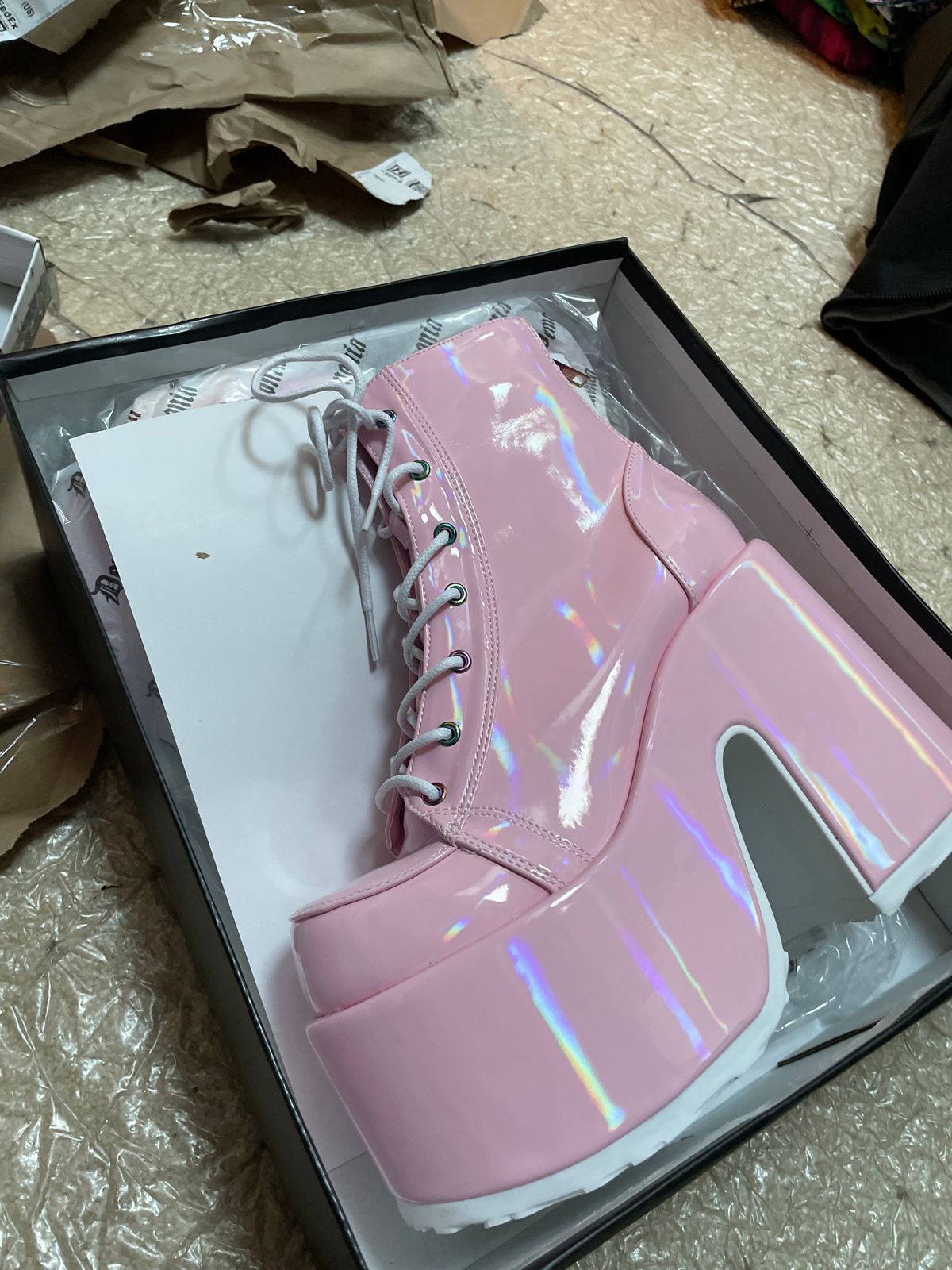 camel demonia pink