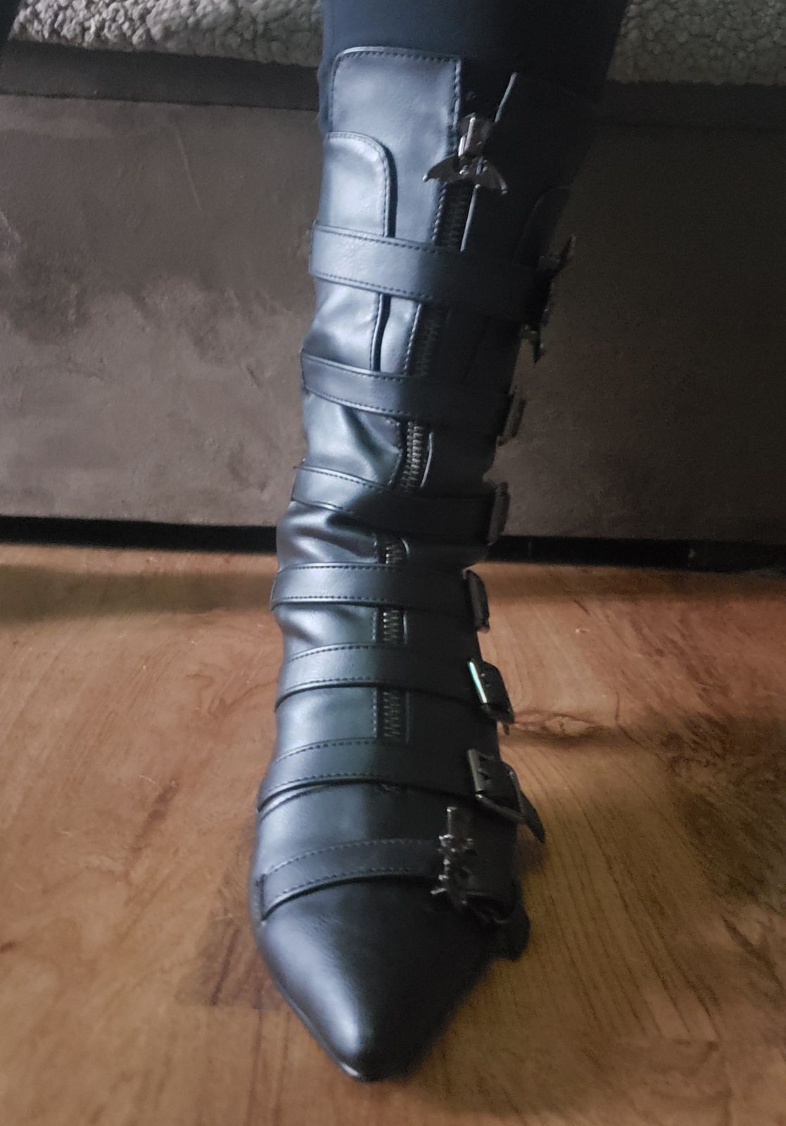 demonia winklepickers