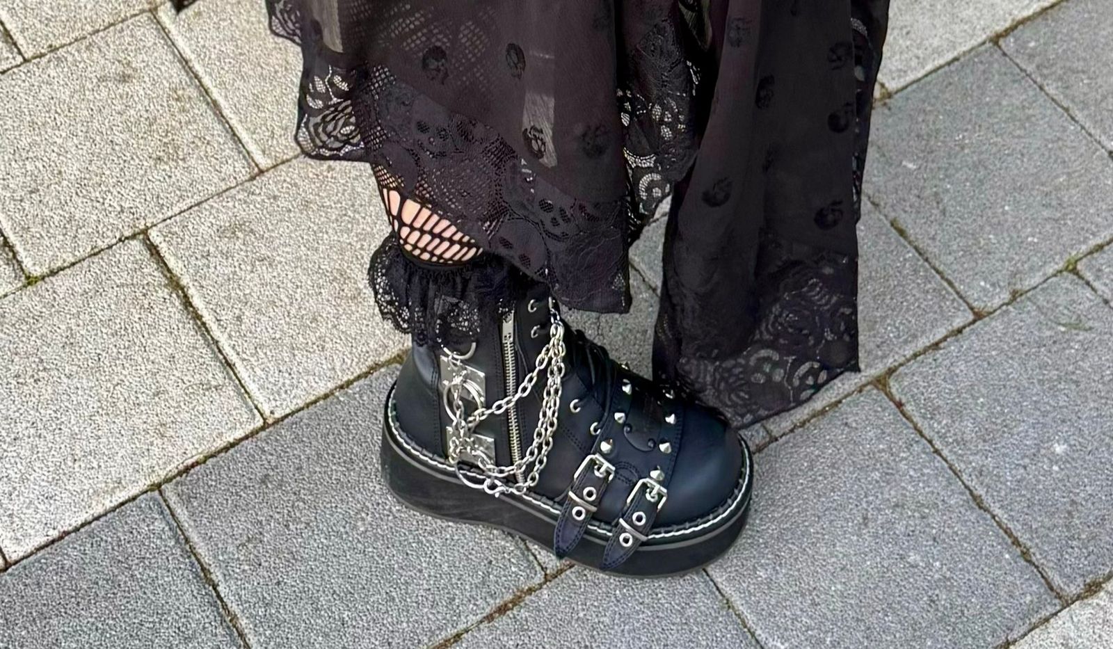 Hotel Kalinga Dr Marten Sandals Office Hotel Kalinga Dr Martens