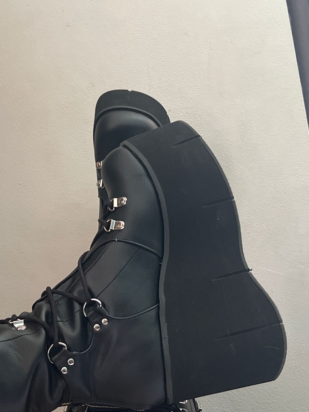 demonia kera 200 black