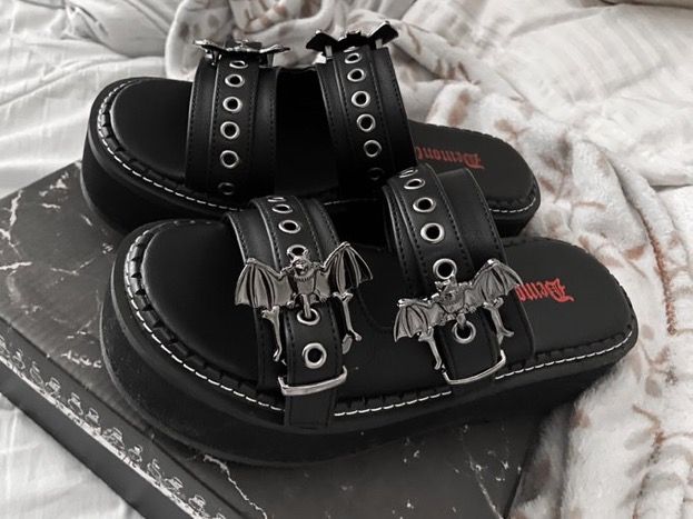 demonia sandals bat