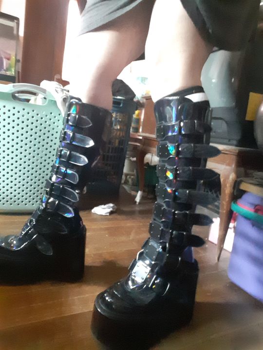 demonia 815 boots