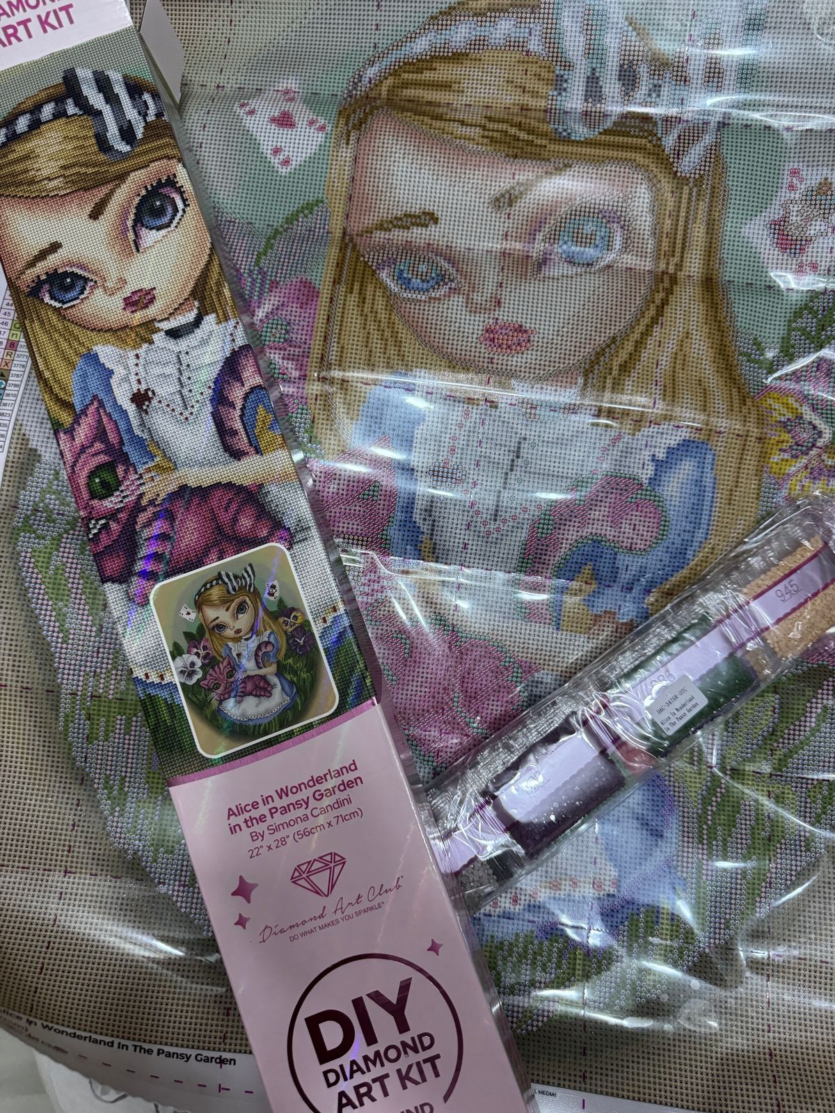 数量は多い In Alice Wonderland Club Art Diamond – その他