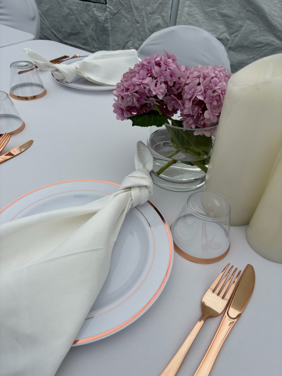 Plastic Dinnerware Rose Gold Dinner Plates Table Setting