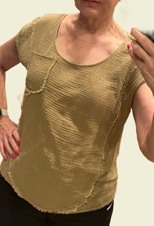 Grigg Tee in Muted Primrose