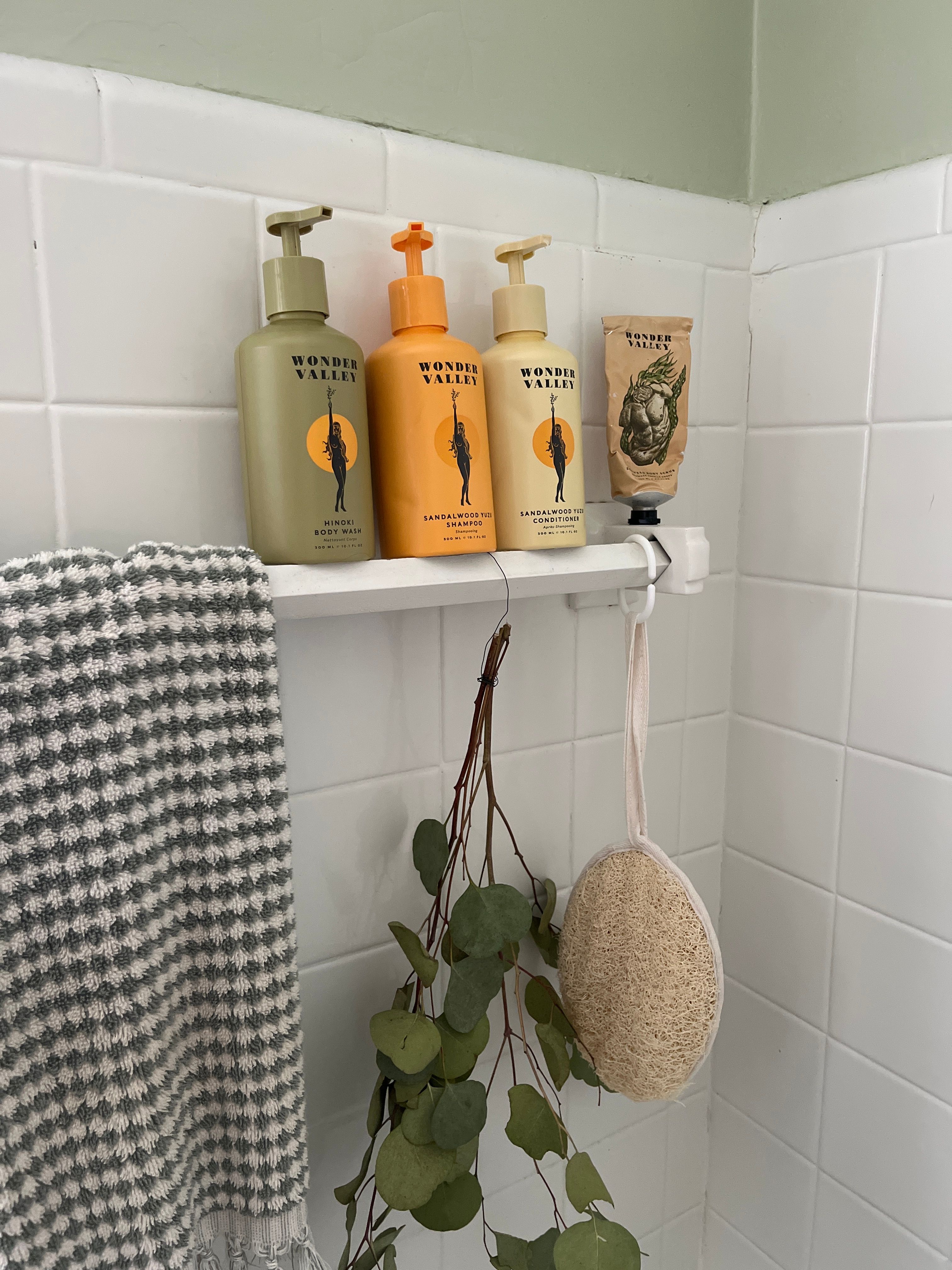 Sandalwood Yuzu Shampoo - Detoxifying for Scalp Health Sandalwood Yuzu Shampoo - Detoxifying for Scalp Health