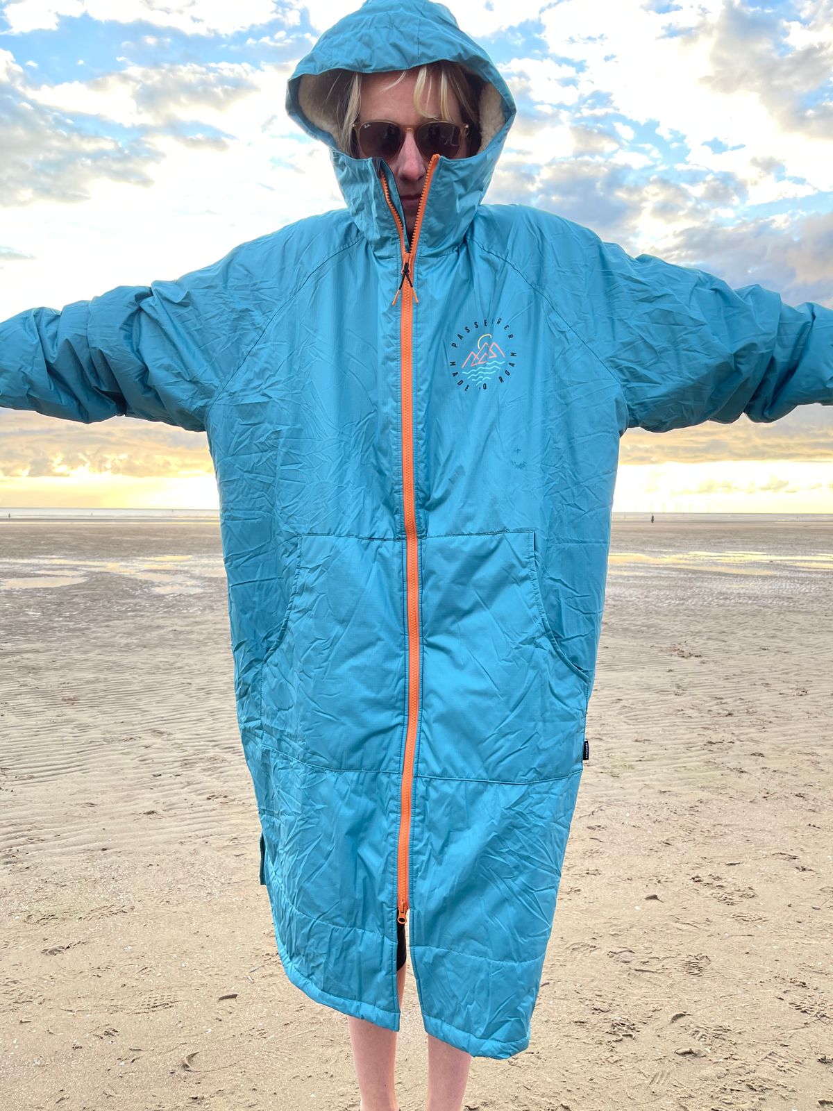 Escapism Recycled Sherpa Lined Changing Robe - Wine – Passenger