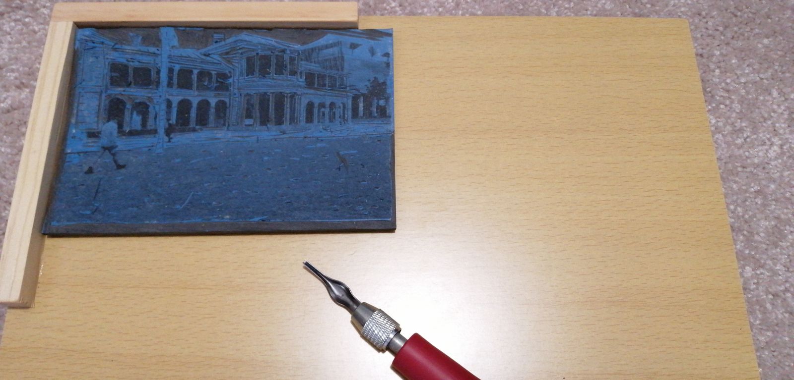 The Art Studio Lino Cutting Board Kit With 15cm Roller