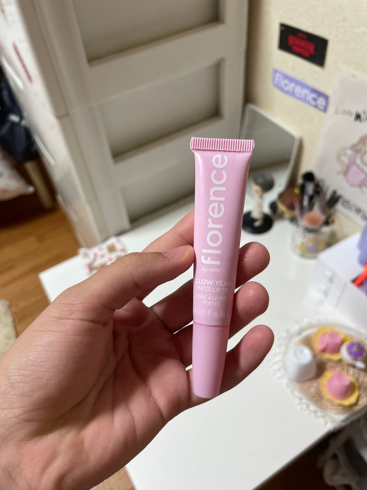 florence glow yeah tinted lip oil