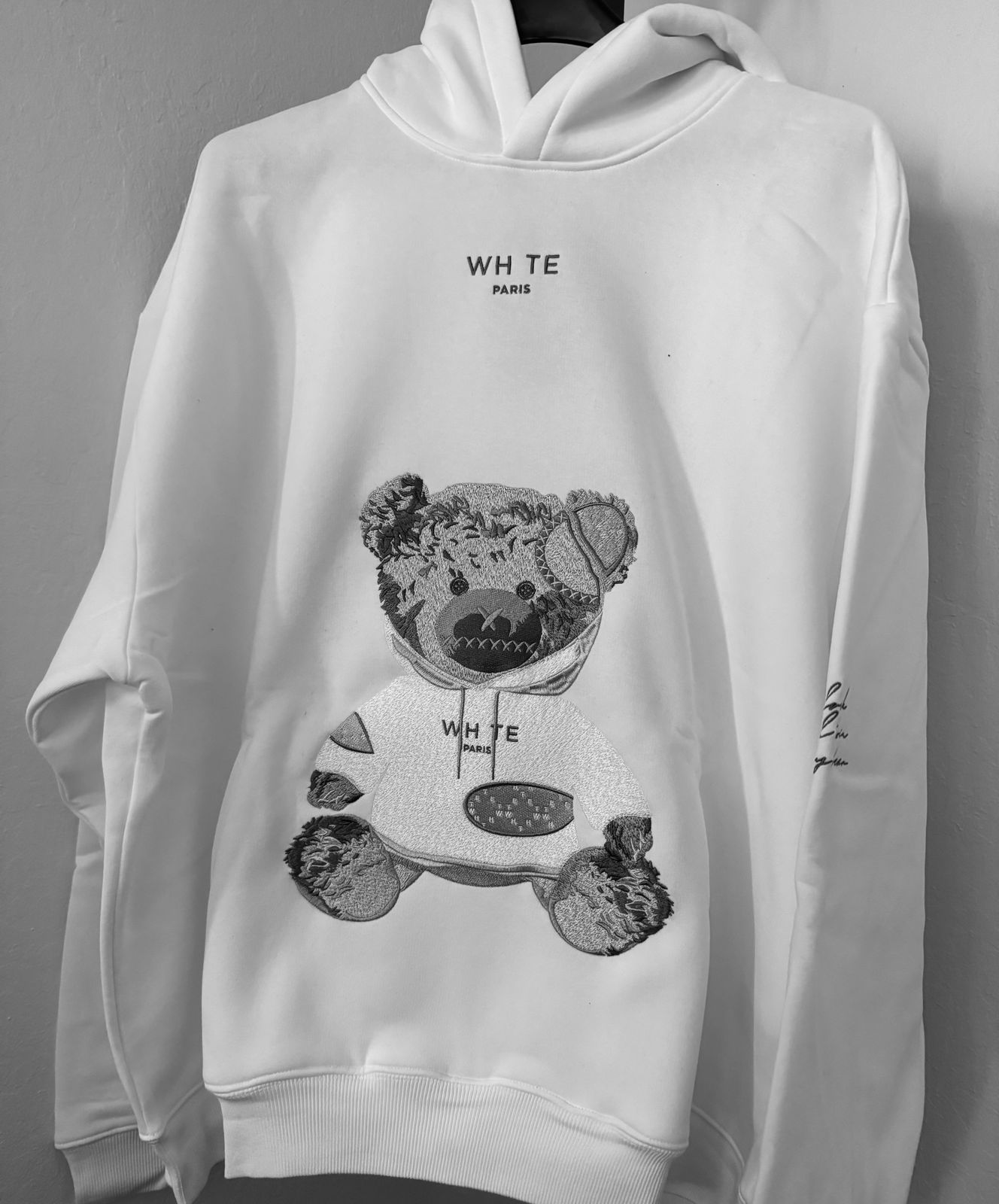 【BLVCK PARIS】Evil Twin Teddy Bear Hoodie ホワイト/ブラック Blvck Paris | White Evil Teddy Bear Hoodie in Cotton