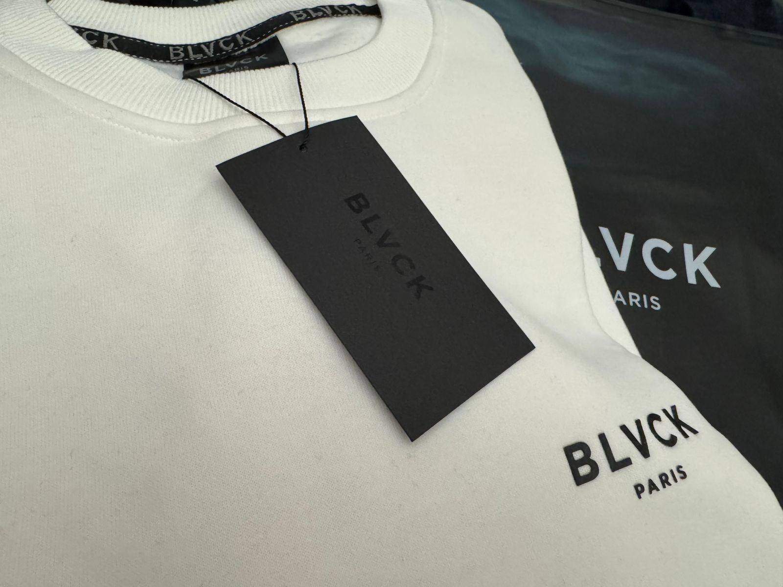 BLVCK PARIS MINIMAL 長袖 スウェット ロゴ White 送料込み Blvck Paris | Oversized Fleece Cotton Sweatshirt in White
