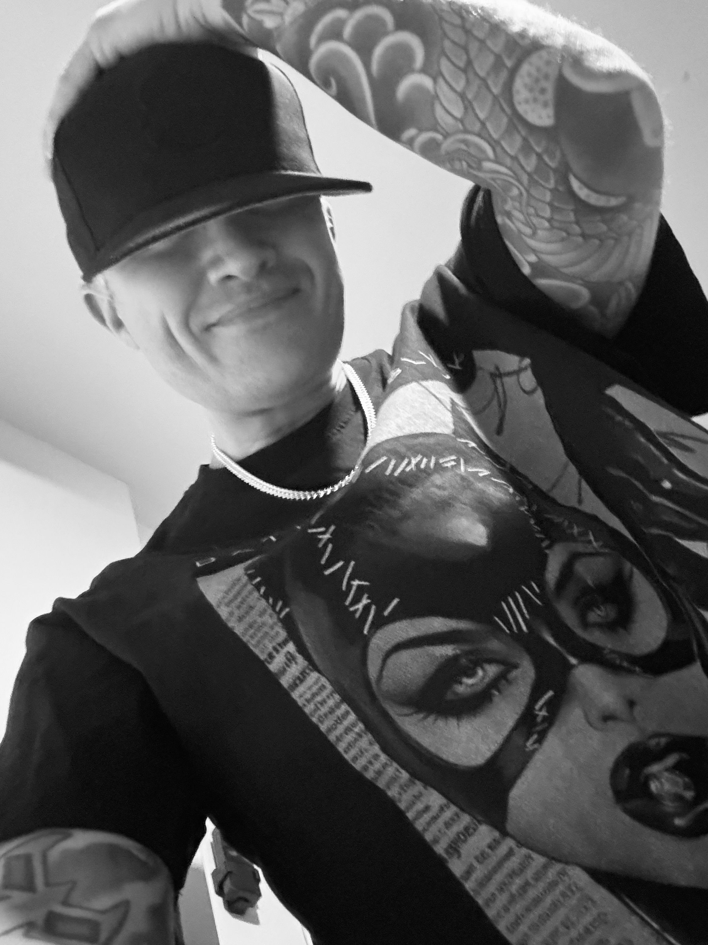 BLVCK PARIS x Batman キャットウーマン Tシャツ 半袖 送料込み Batman x Blvck 'Catwoman' Tee