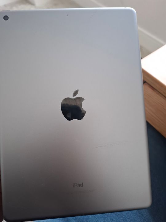 Apple - iPad 第5世代 32GB 2017年春 SpaceGray softbank iPad 第5世代 Wi-Fi+Cellular 32GB 2017年春モデル SoftBank