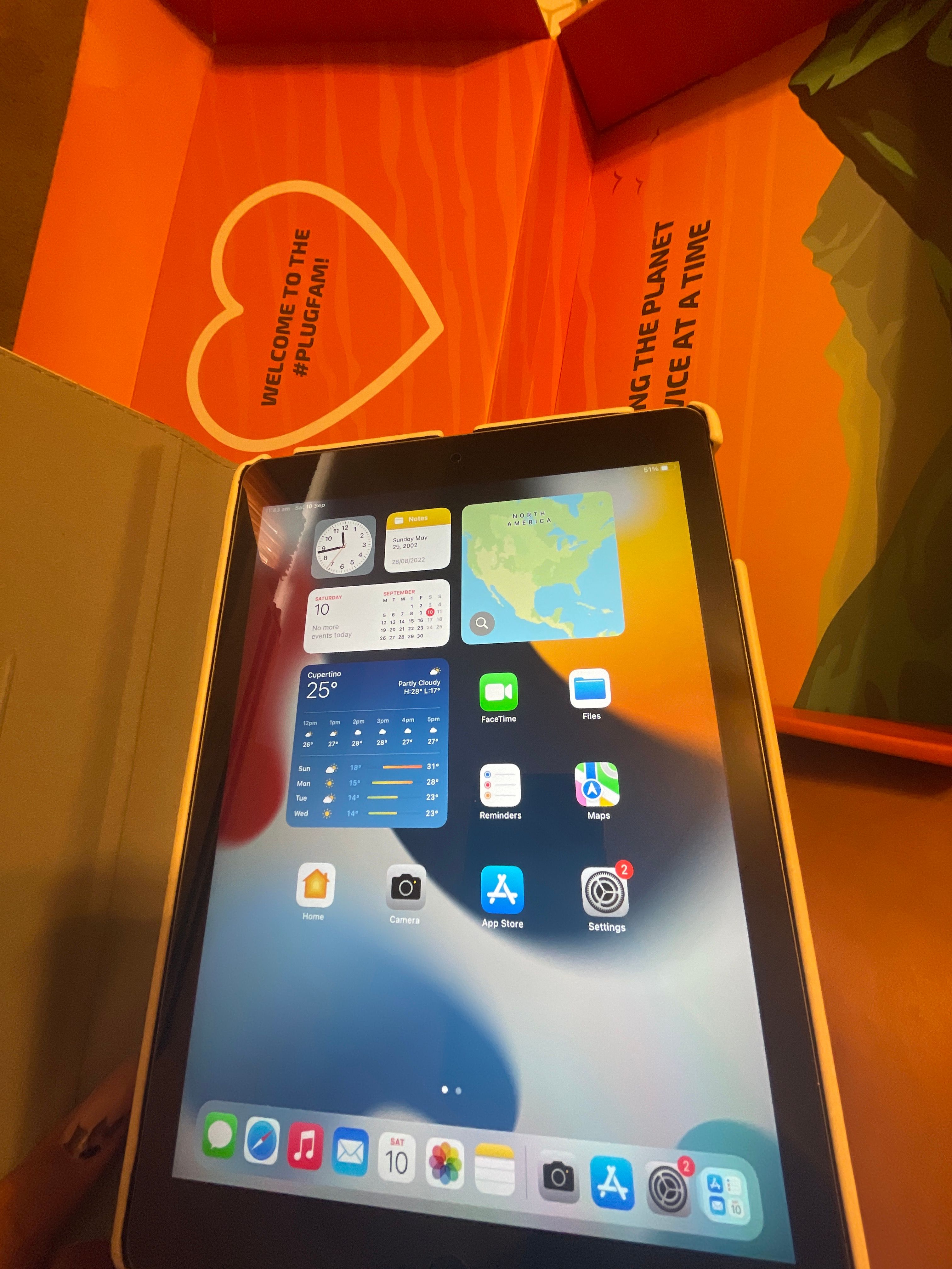 iPad本体 iPad Air 2 / 16GB Amazon.com : Apple iPad Air 2 16GB Wi-Fi 9.7in, Silver